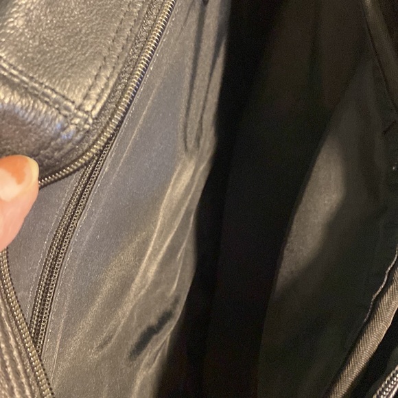 GUC. Business/travel, carrying black, faux, leather briefcase. - Picture 15 of 16